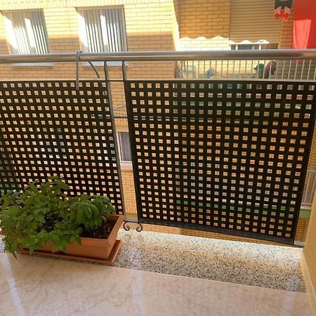 Alquilo Hermoso Apartamento En La Paradisiaca Oropesa Del Mar, 2Habitaciones, 1 Bano, Cocina, Salon, Aire Acondicionado Y Balcon A 400 Metros De La Playa Morro De Gos, Muy Cerca De Supermercados, Comercios Y Bares Exterior foto
